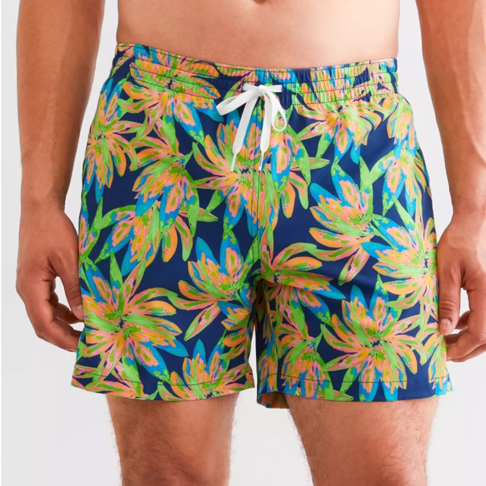 NWT Chubbies Classic Swim Trunk 5.5" Ocean Flowers XXL